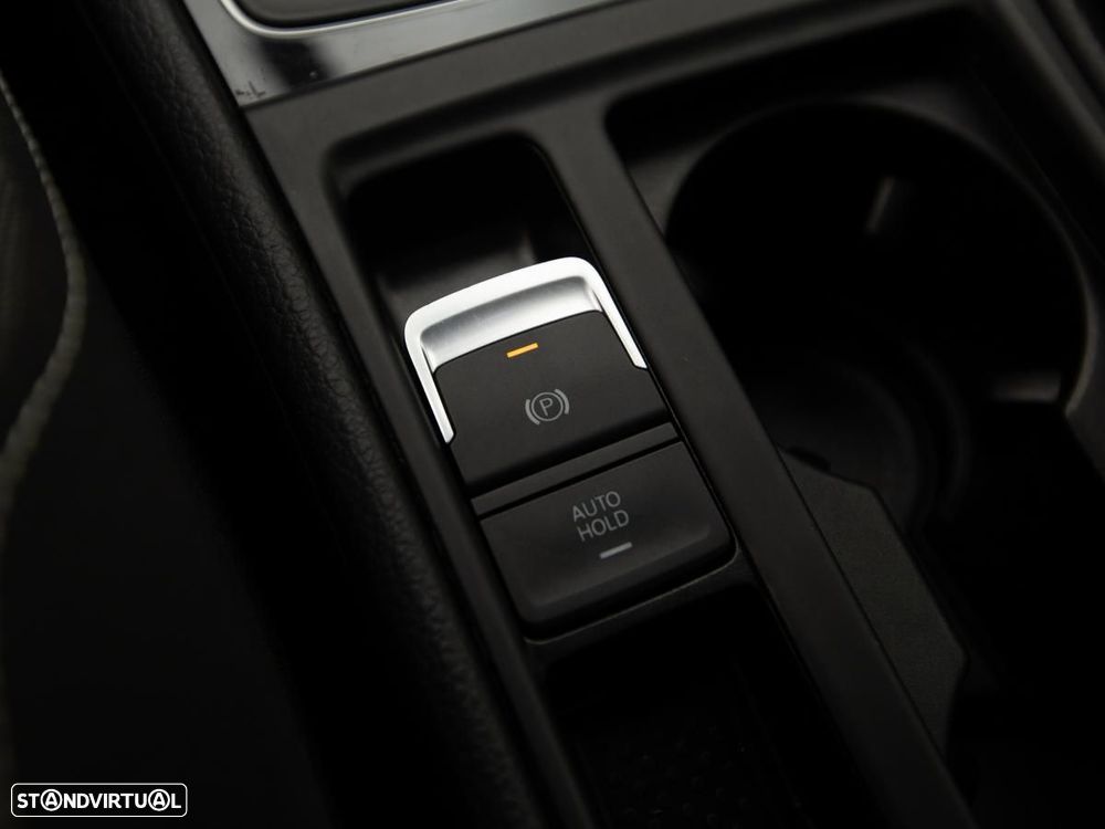 VW Golf 1.6 TDi Highline DSG - 20