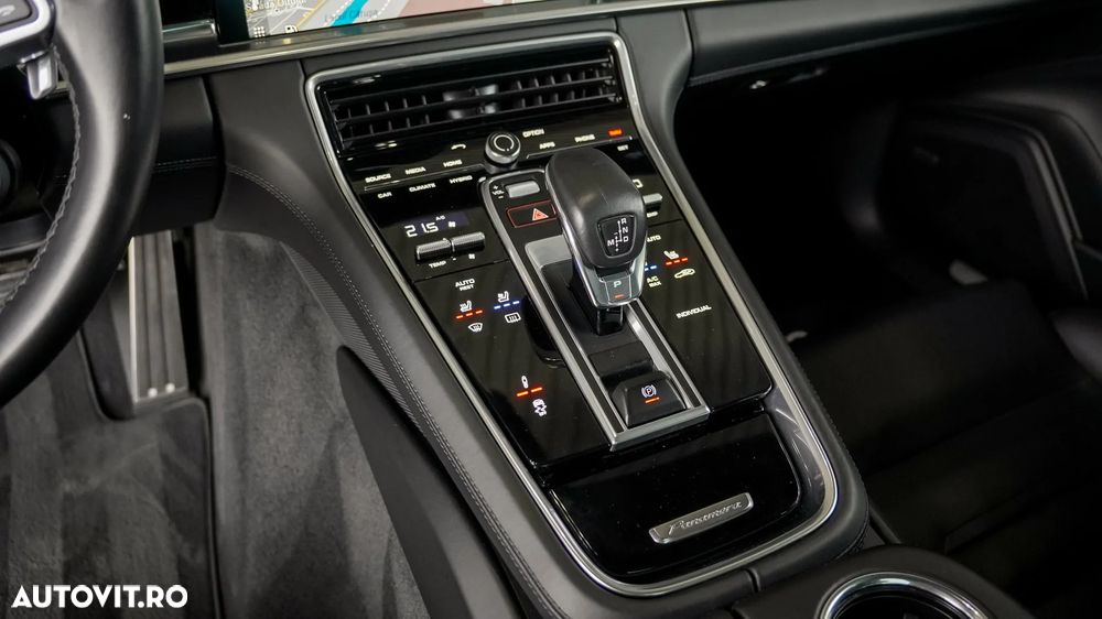 Porsche Panamera 4 E-Hybrid - 21