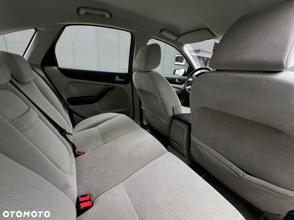 Ford Focus - 15