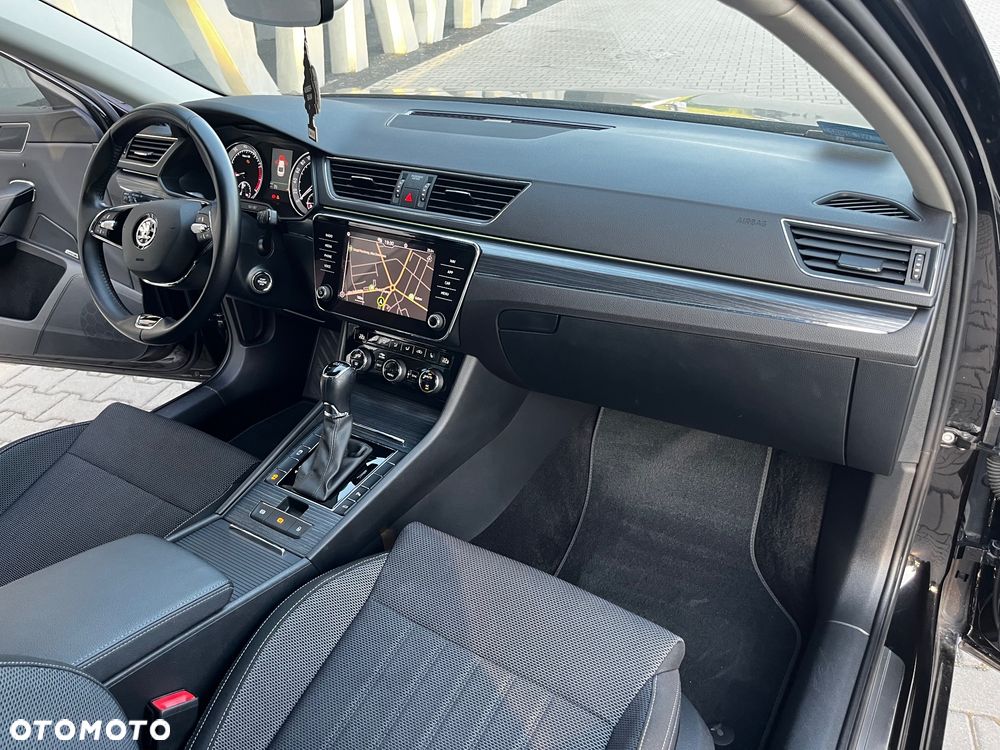Skoda Superb 2.0 TSI Style DSG - 33