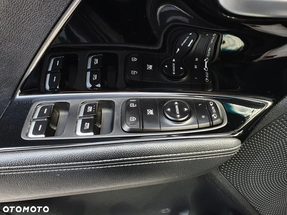 Kia Niro 1.6 GDI Hybrid L - 32