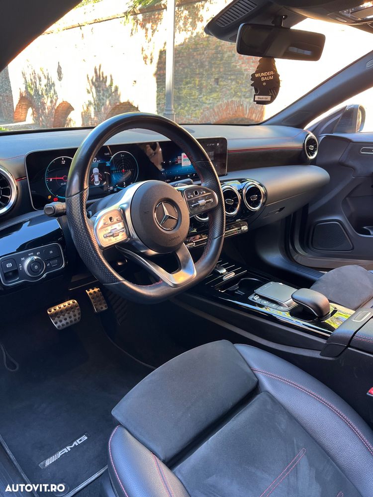 Mercedes-Benz CLA - 12