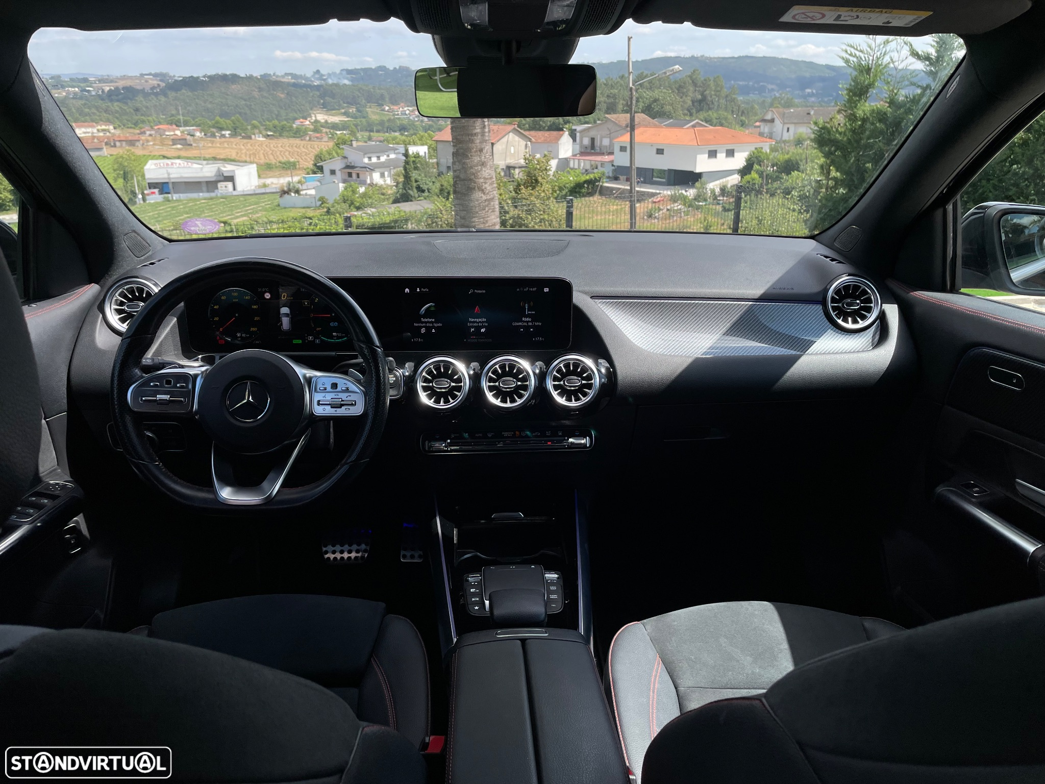 Mercedes-Benz GLA 250 e AMG Line - 25