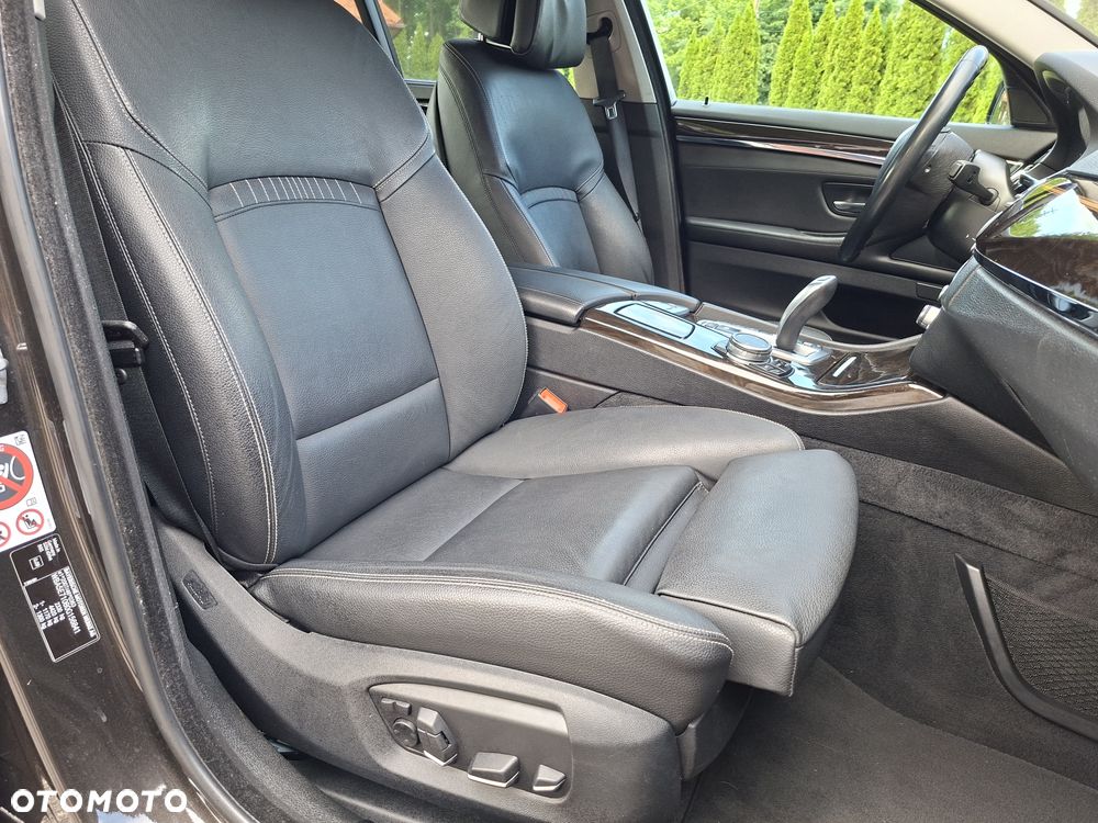 BMW Seria 5 520d xDrive Luxury Line - 15