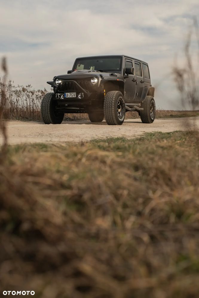 Jeep Wrangler 3.6 Unlim Sahara - 12
