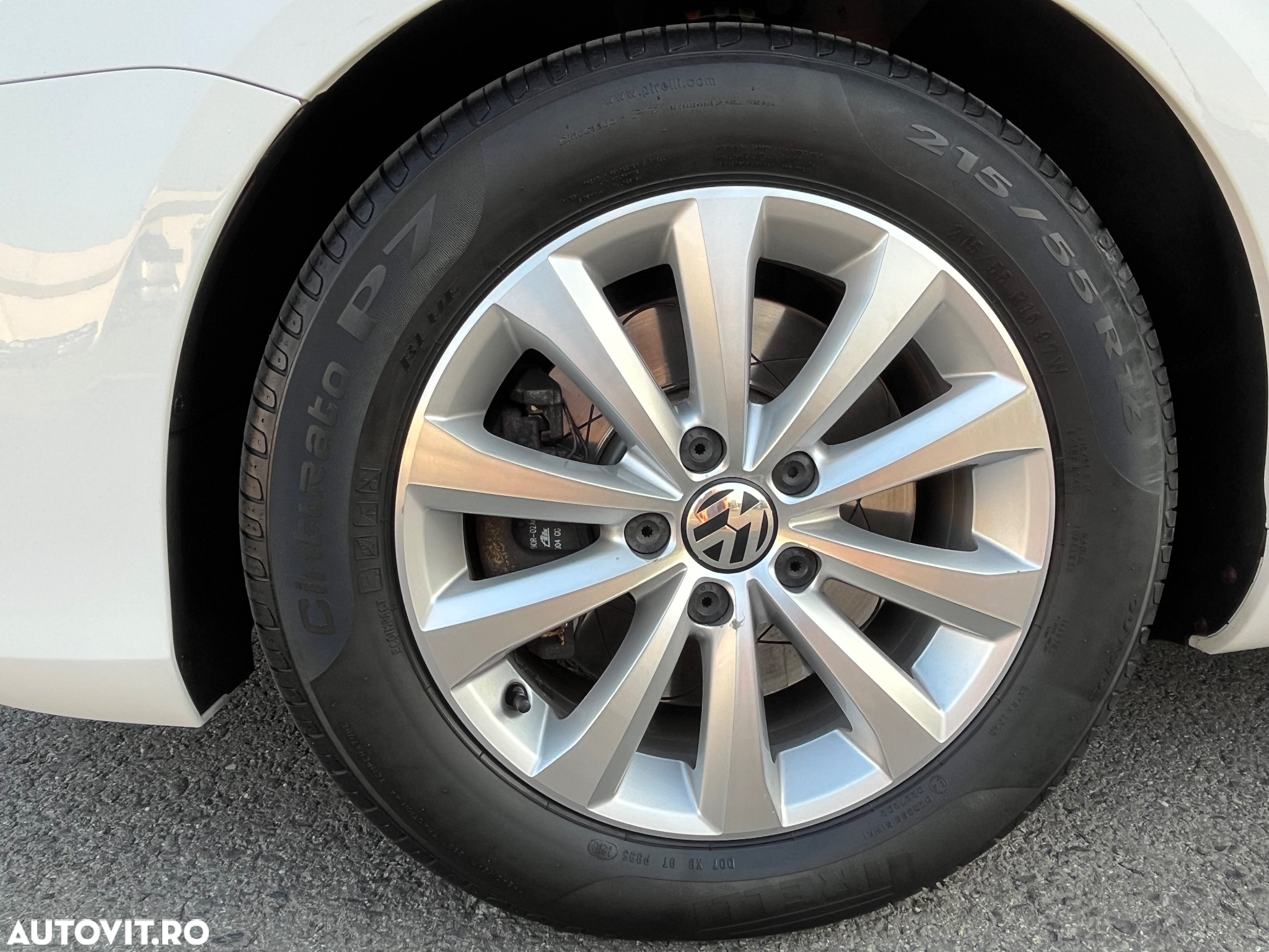 Volkswagen Passat Variant 2.0 TDI DPF DSG Individual - 34