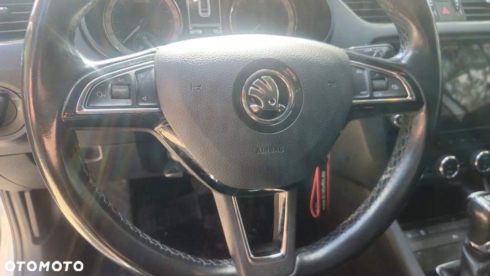 Skoda Octavia 1.6 TDI Style DSG - 12