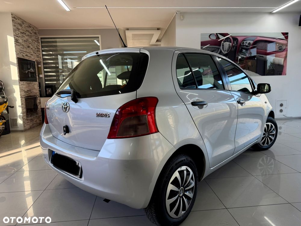 Toyota Yaris 1.0 Luna A/C - 4