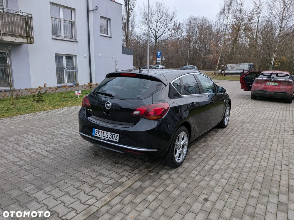 Opel Astra 1.4 Turbo Selection - 12