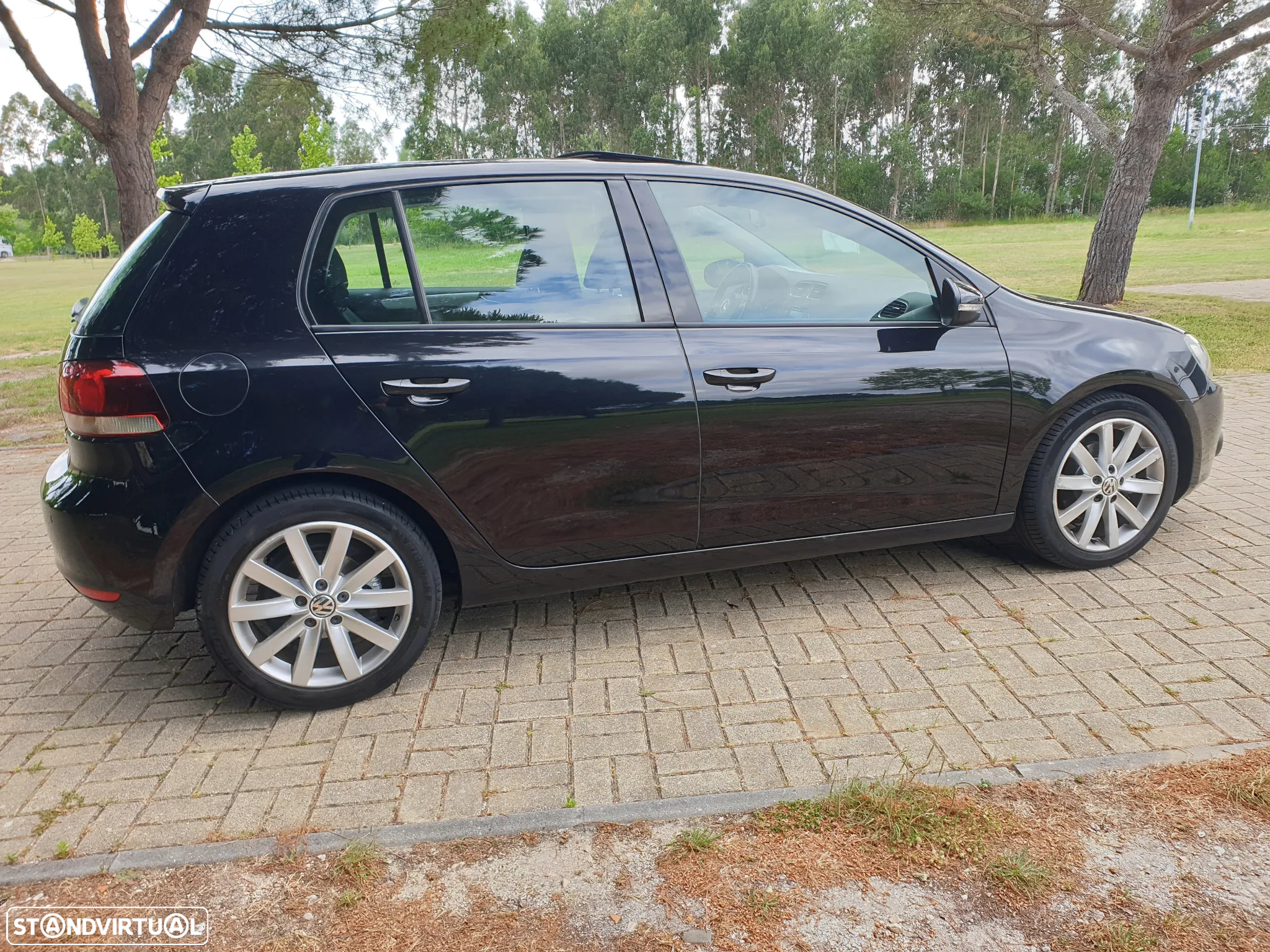 VW Golf 1.6 TDi Highline - 13