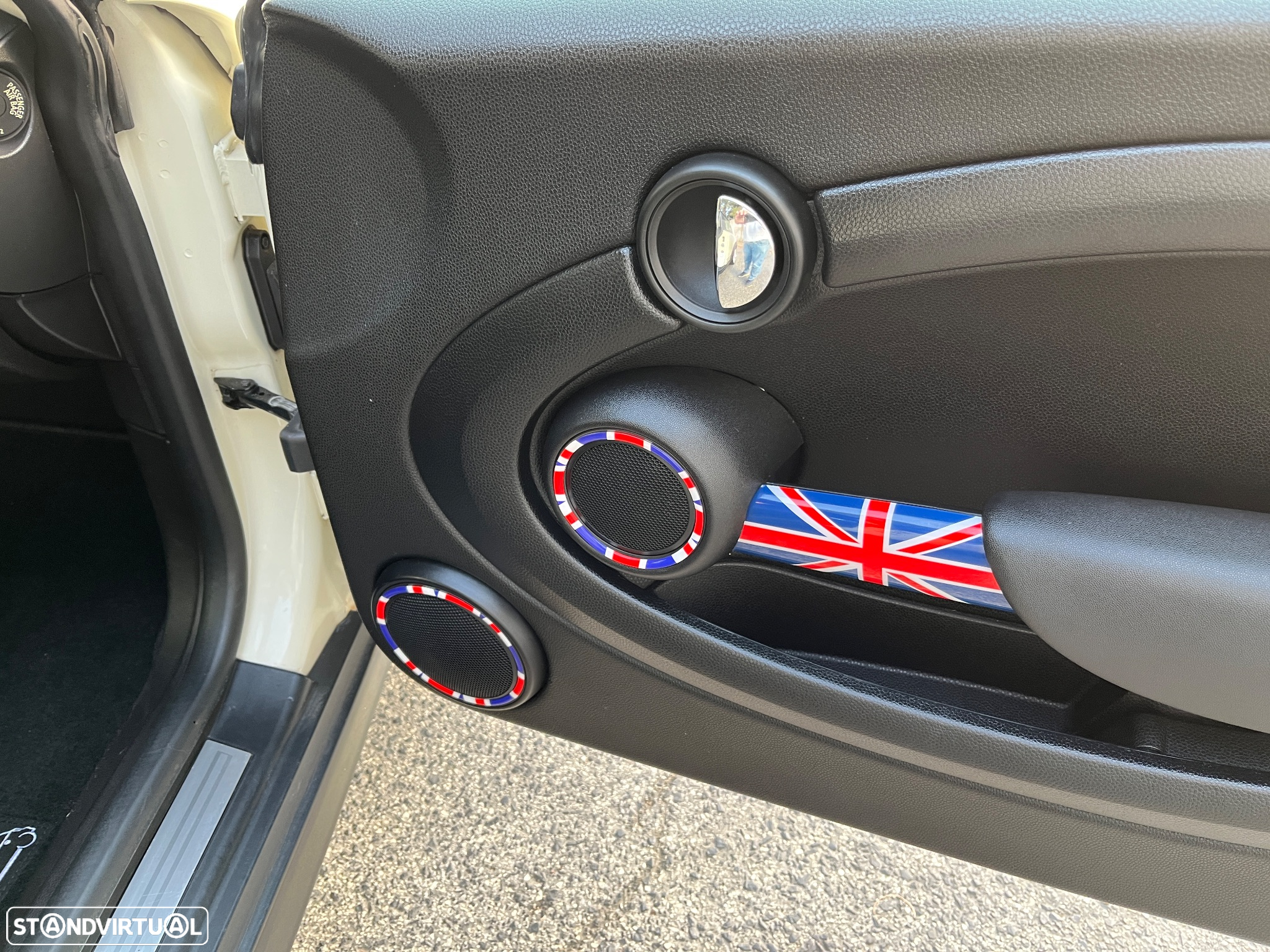 MINI 3 Portas One D - 15