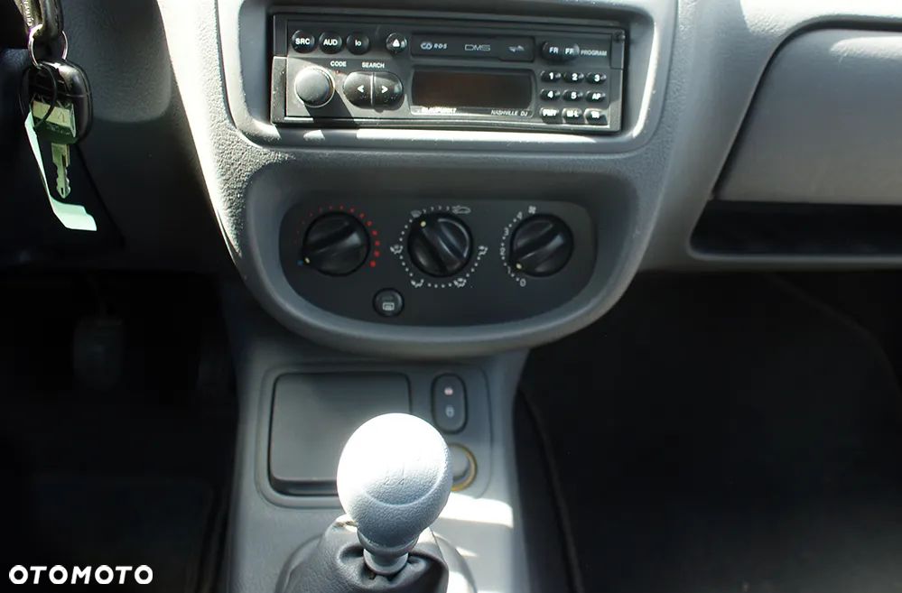 Renault Clio 1.4 RT - 12