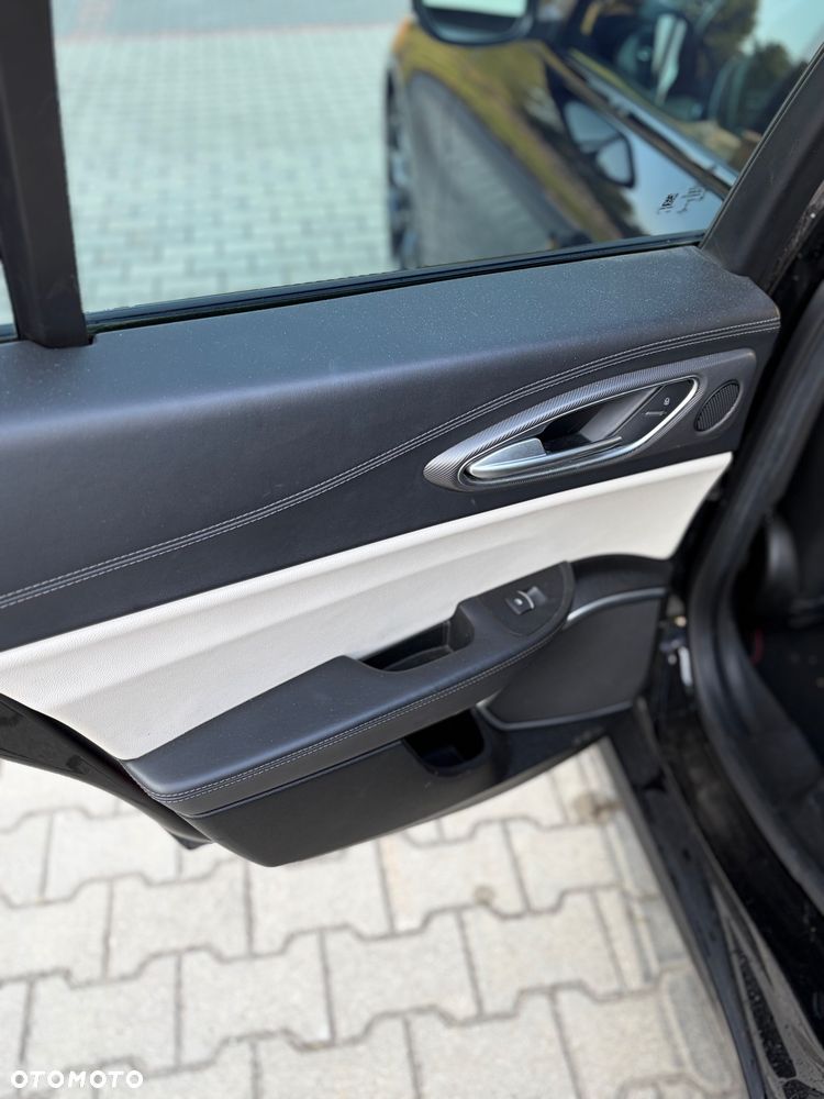 Alfa Romeo Giulia 2.0 Turbo Veloce TI Q4 - 8