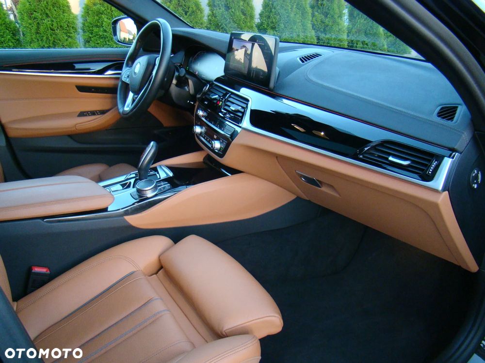 BMW Seria 5 520d xDrive mHEV Luxury Line sport - 37