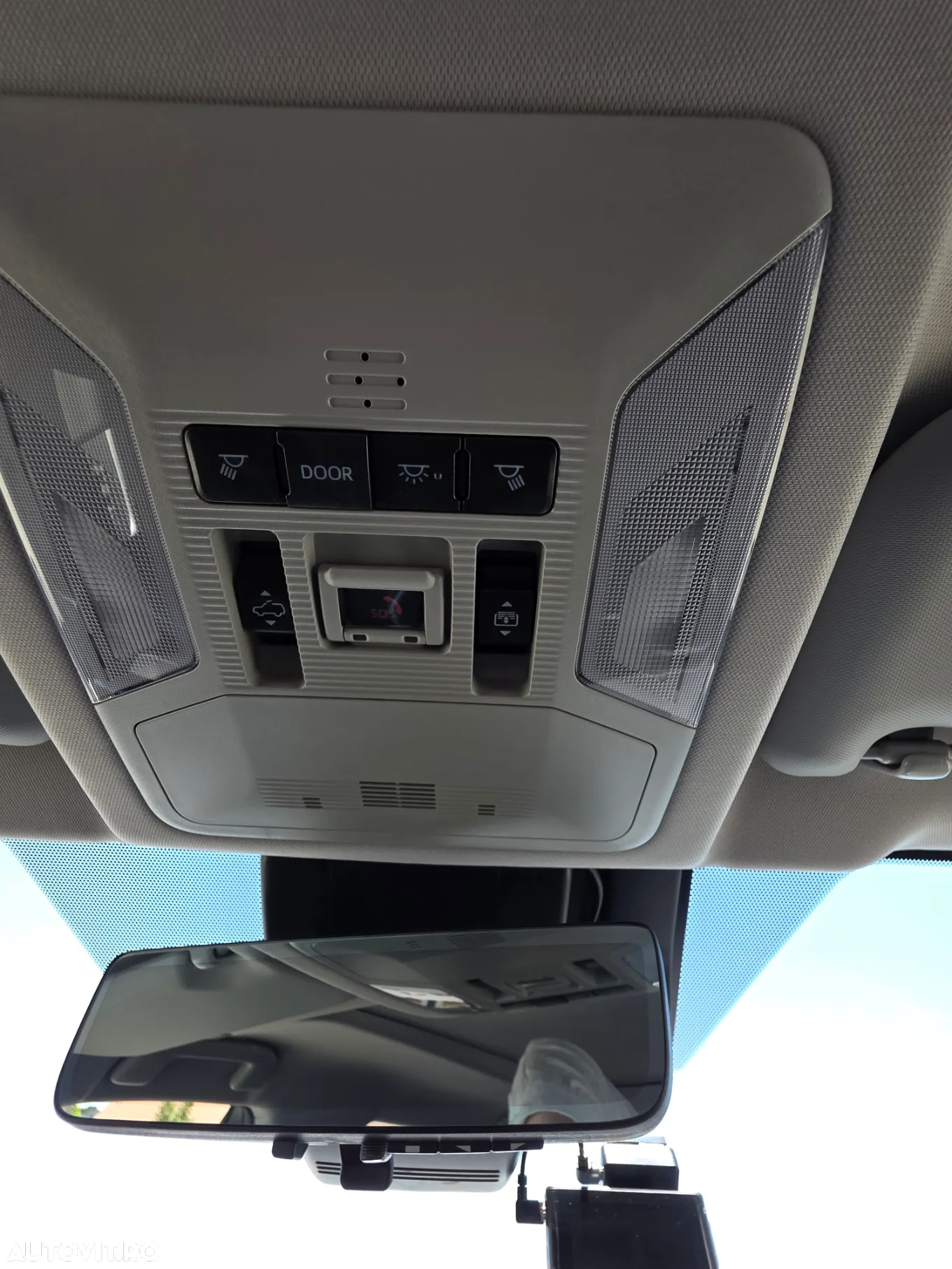 Toyota RAV4 2.5 Hybrid VVT-iE 4x4 Luxury Premium - 10