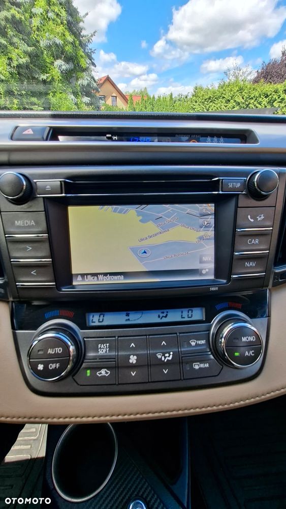 Toyota RAV4 2.0 D-4D Premium - 9