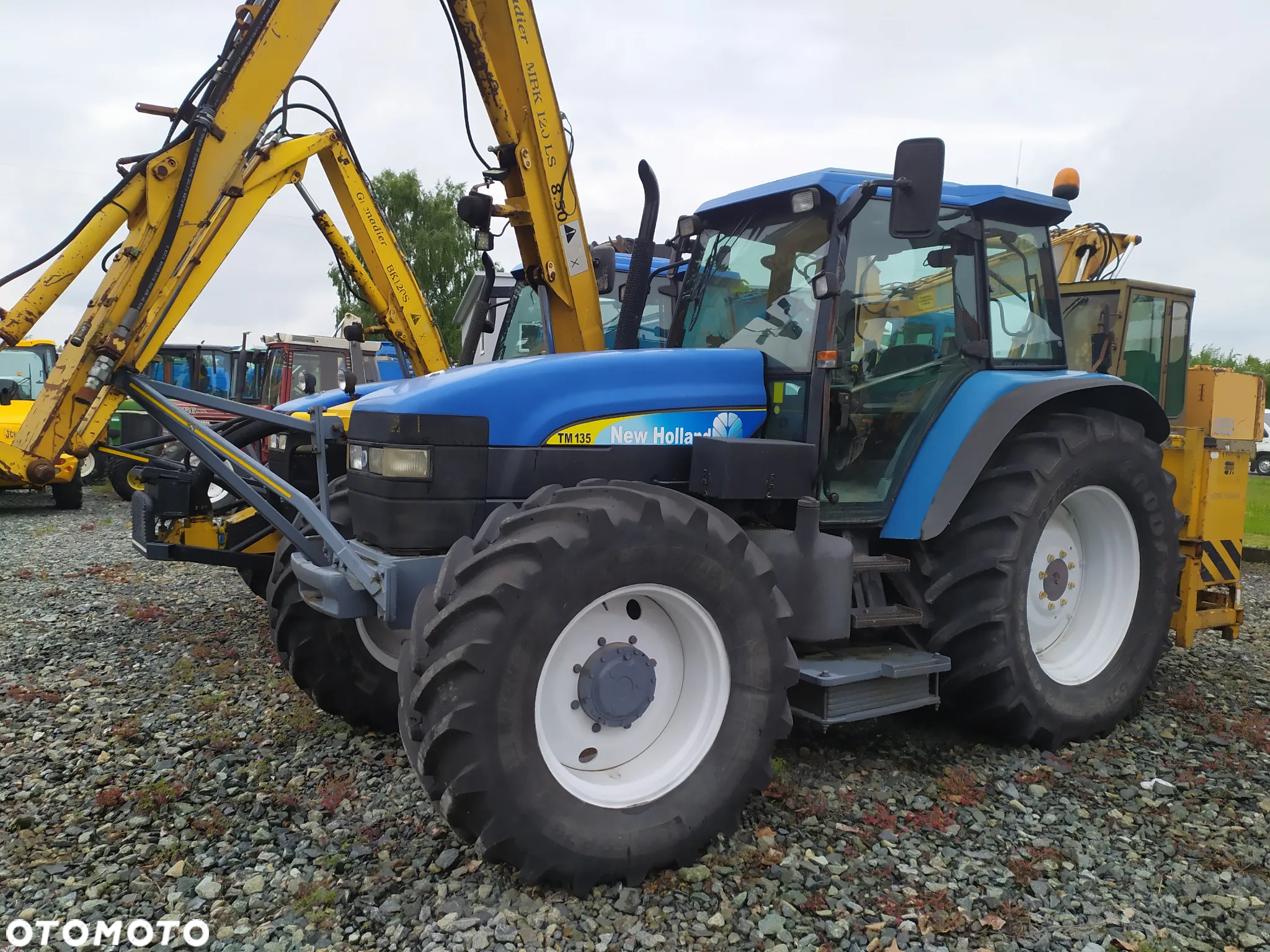 New Holland TM 135 TM 150 herder - 9
