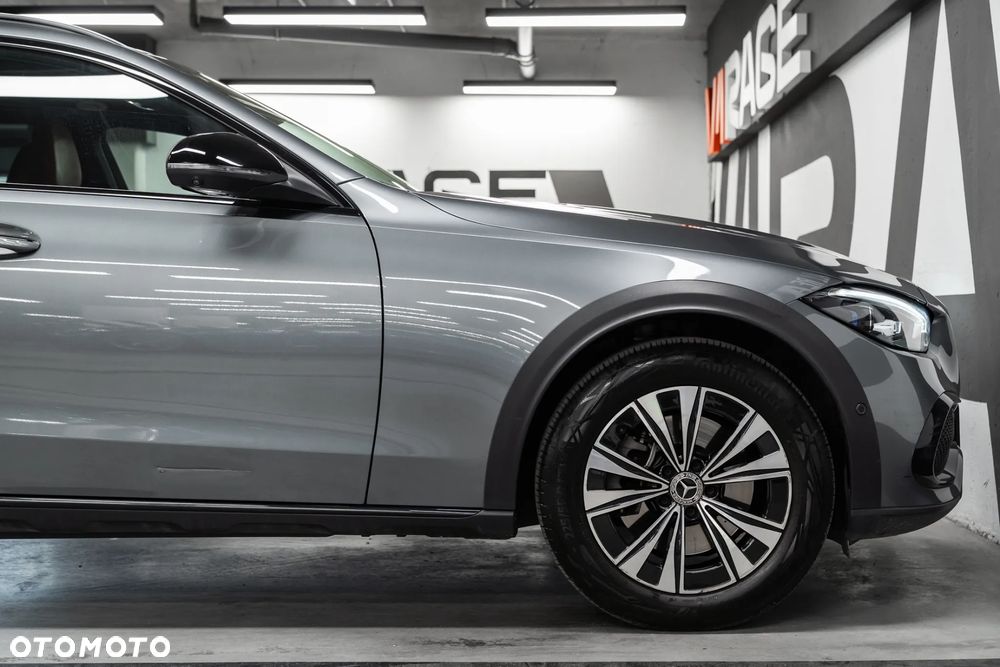 Mercedes-Benz Klasa C 200 4MATIC 9G-TRONIC - 17