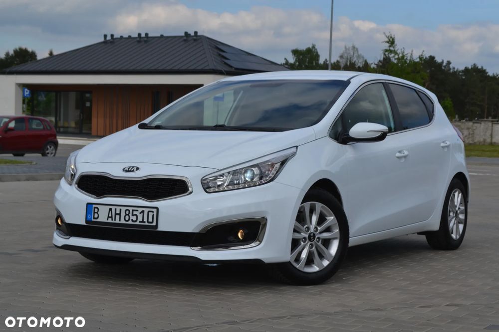 Kia Ceed - 34