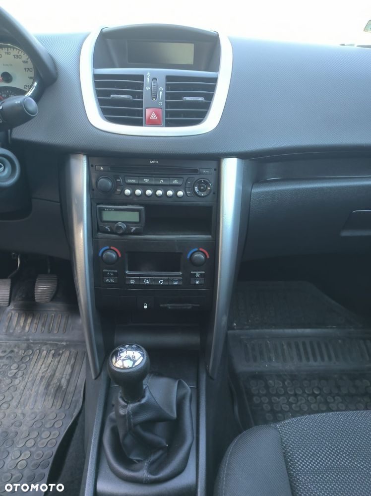 Peugeot 207 - 9