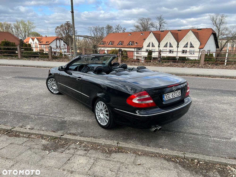 Mercedes-Benz CLK - 16
