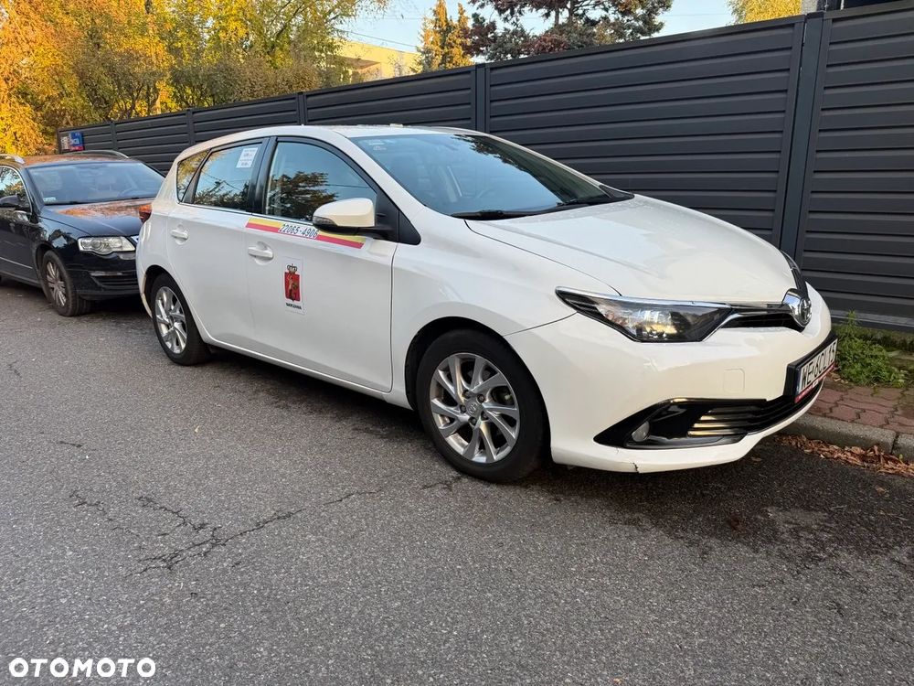 Toyota Auris - 1