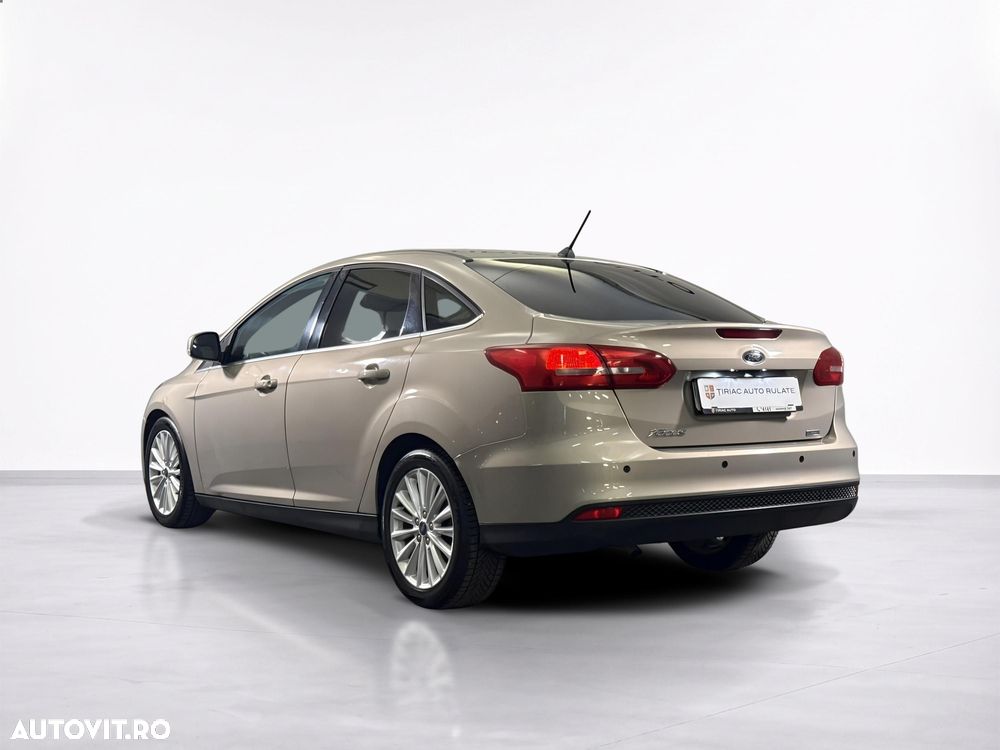 Ford Focus - 4