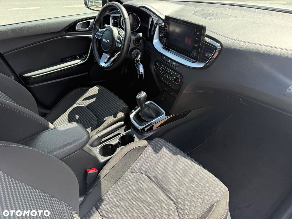 Kia Ceed 1.5 T-GDI L Business Line - 12