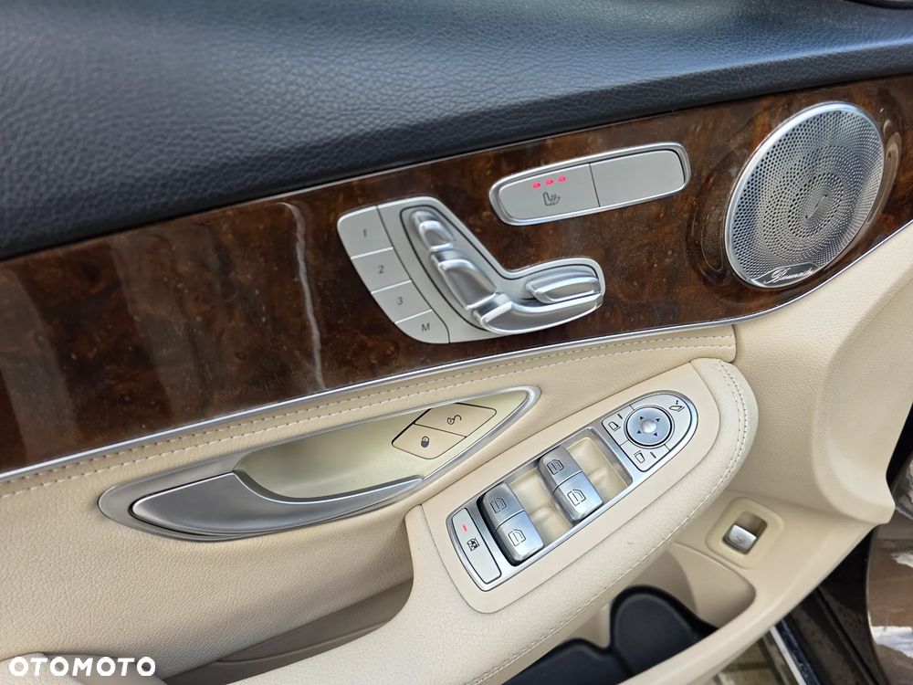 Mercedes-Benz Klasa C 300 7G-TRONIC Avantgarde - 19