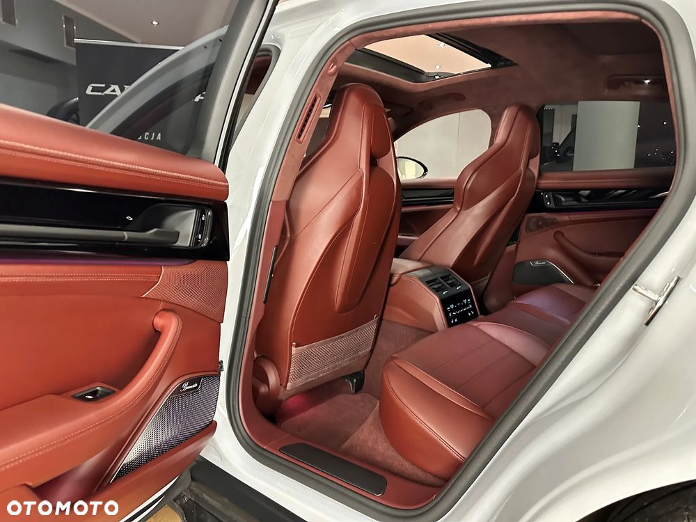 Porsche Panamera - 23