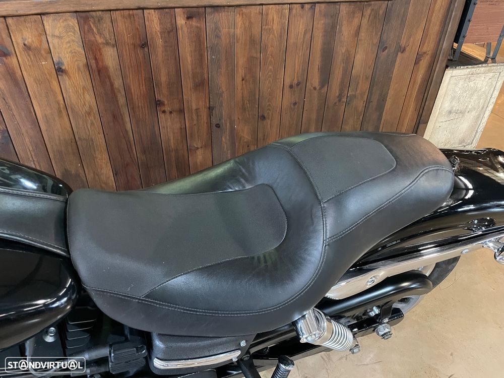 Harley-Davidson Dyna Fat Bob - 14