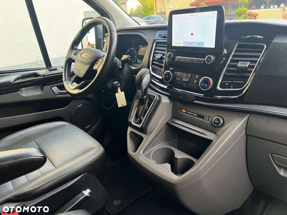 Ford Tourneo Custom - 17