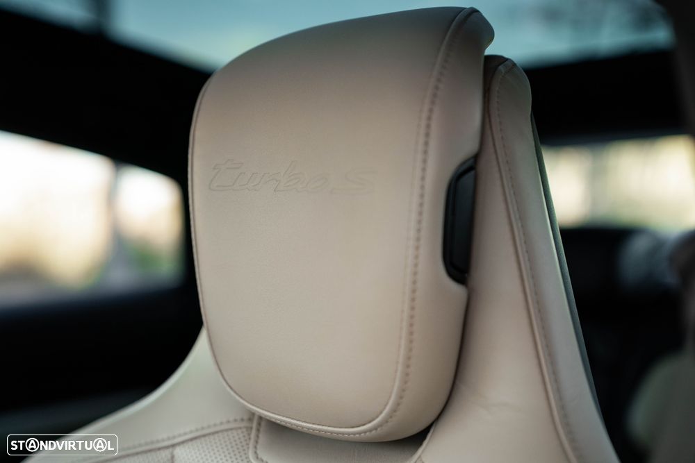 Porsche Taycan Turbo S - 41