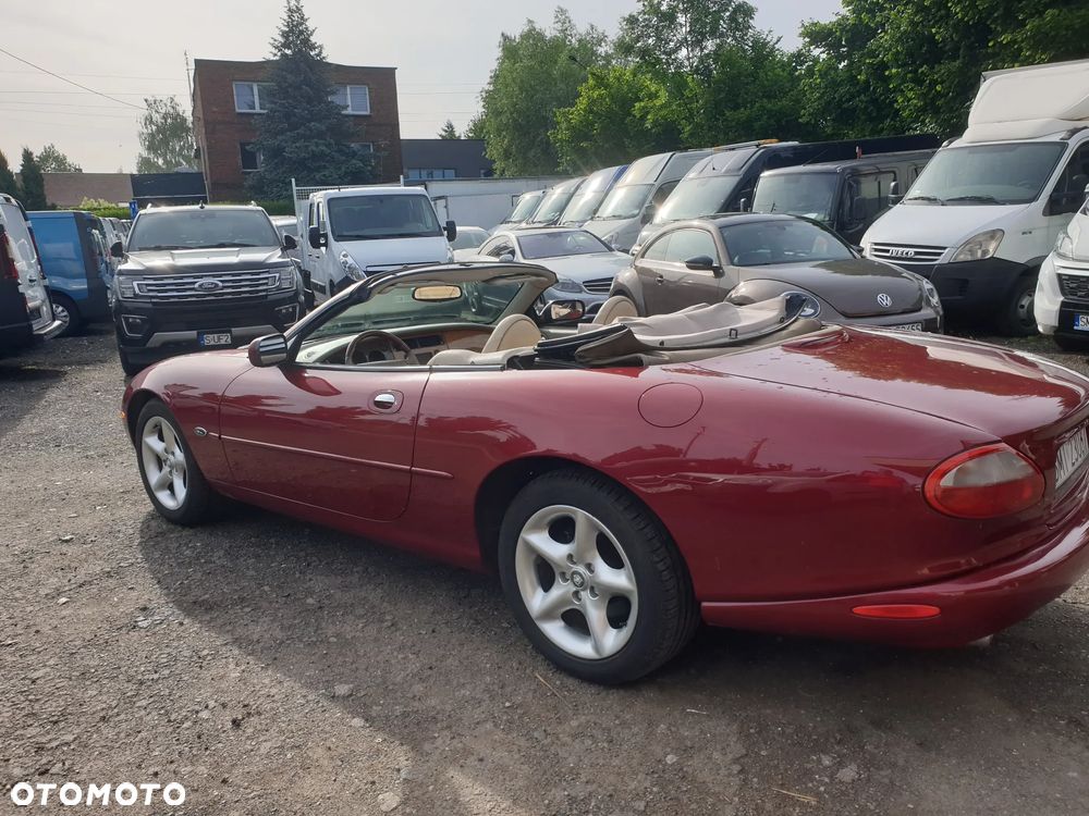 Jaguar XK Cabrio - 11