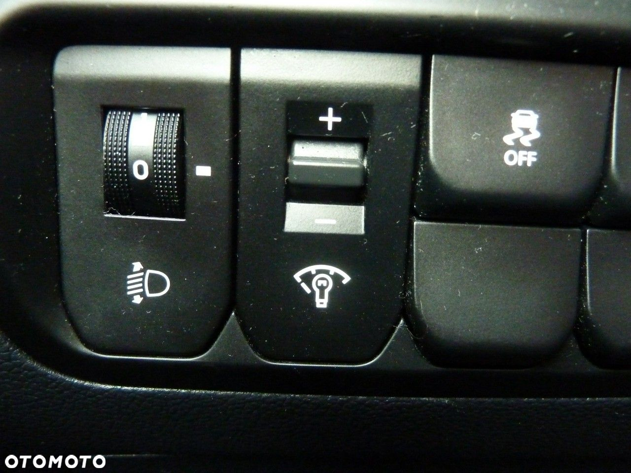 Kia Rio - 32