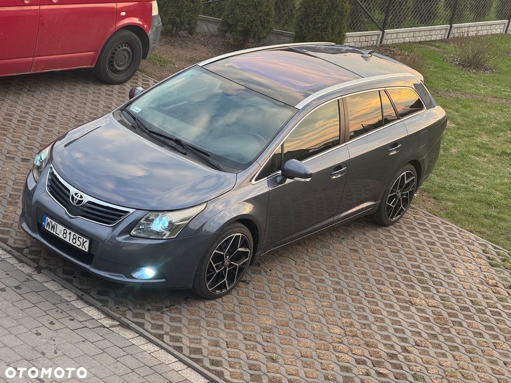 Toyota Avensis 2.0 D-4D 2010 - 1