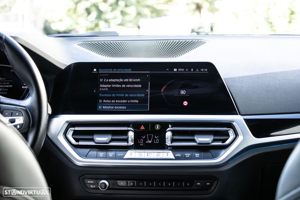 BMW 320 e Line Sport Auto - 39