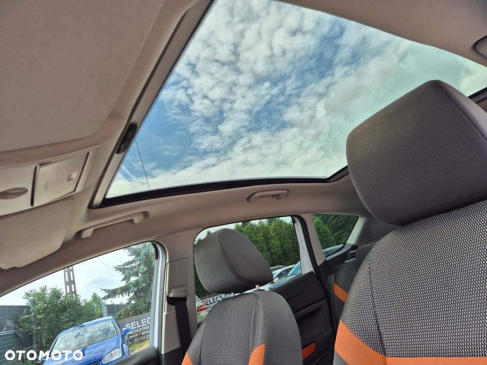 Ford Kuga 2.0 TDCi 4x4 Titanium - 6