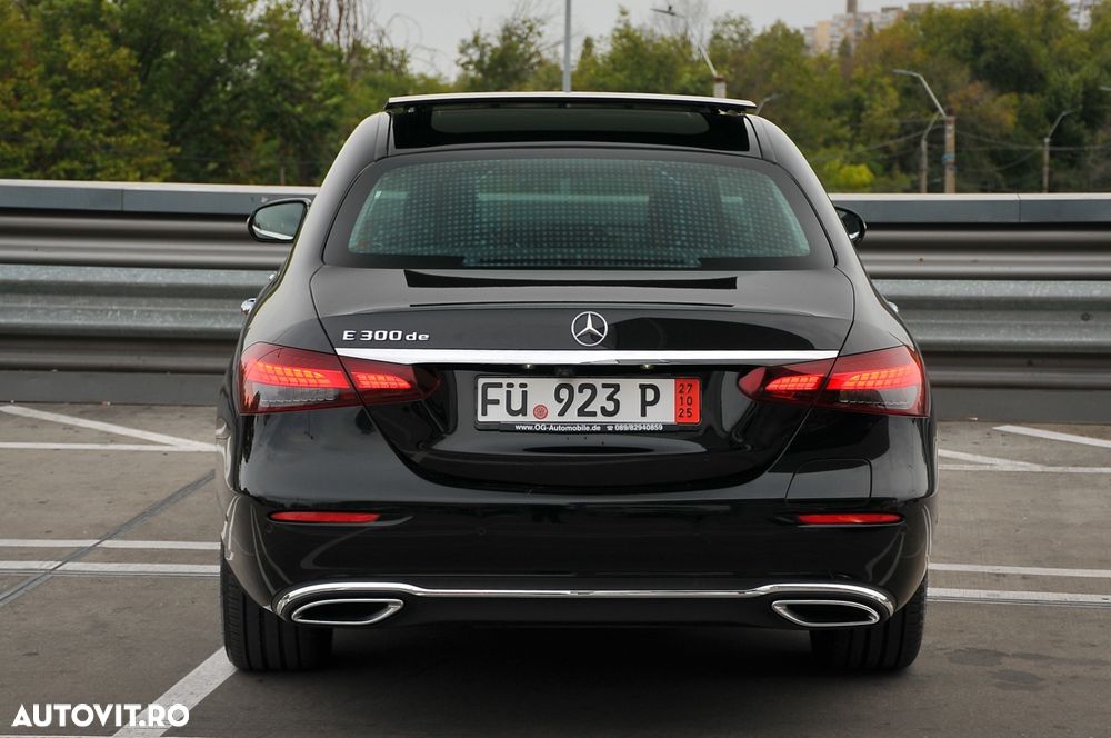 Mercedes-Benz E 300 de 4Matic 9G-TRONIC Night Edition - 24