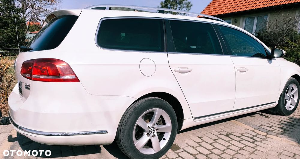 Volkswagen Passat 2.0 TDI 4Motion BlueMotion Technol Comfortline - 8