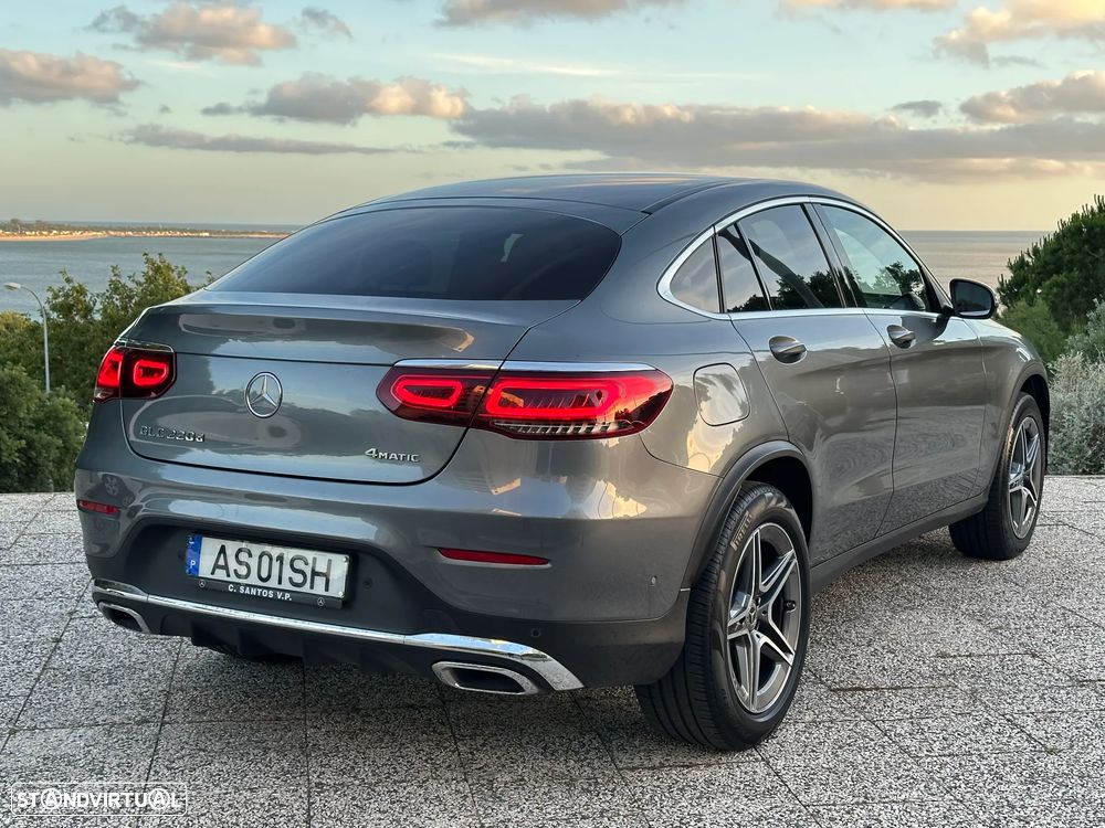 Mercedes-Benz GLC 220 d Coupe 4Matic 9G-TRONIC AMG Line - 4