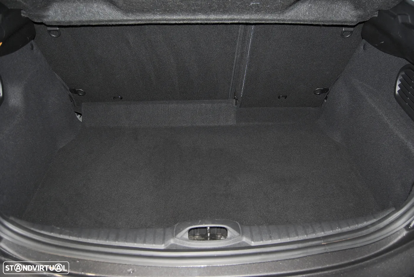 Peugeot 208 1.2 PureTech Allure - 32