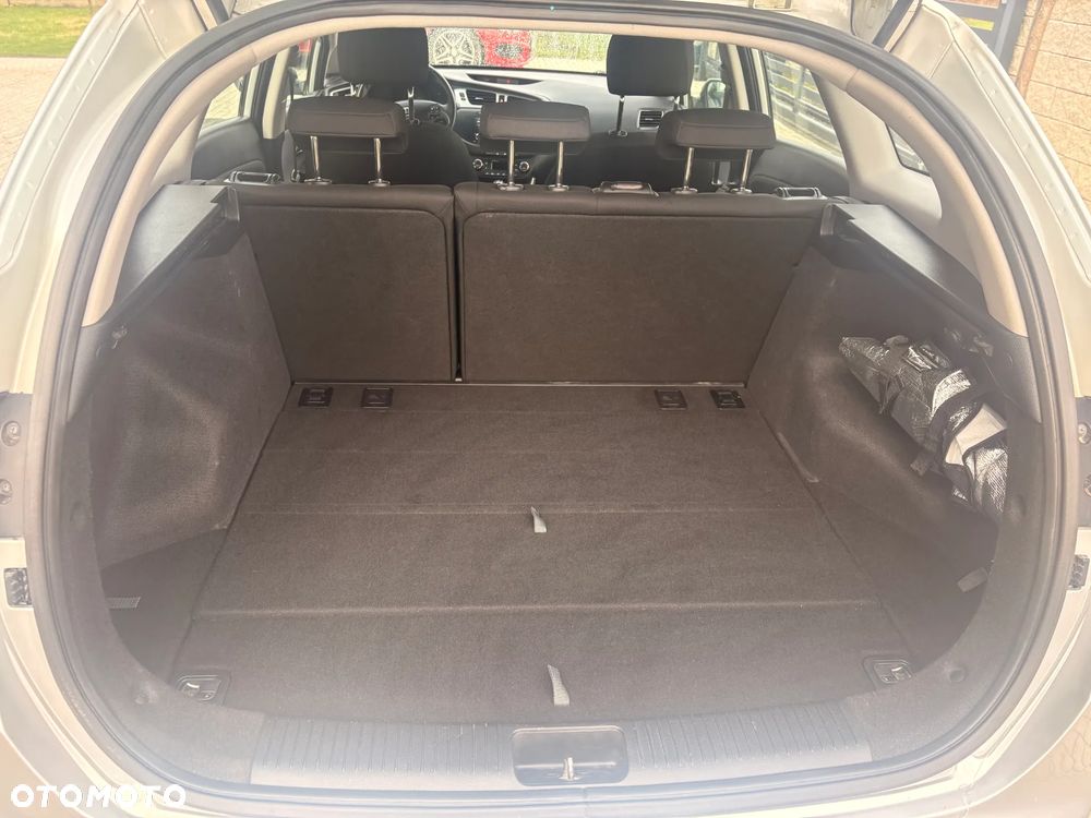 Kia Ceed 1.6 CRDi M - 8