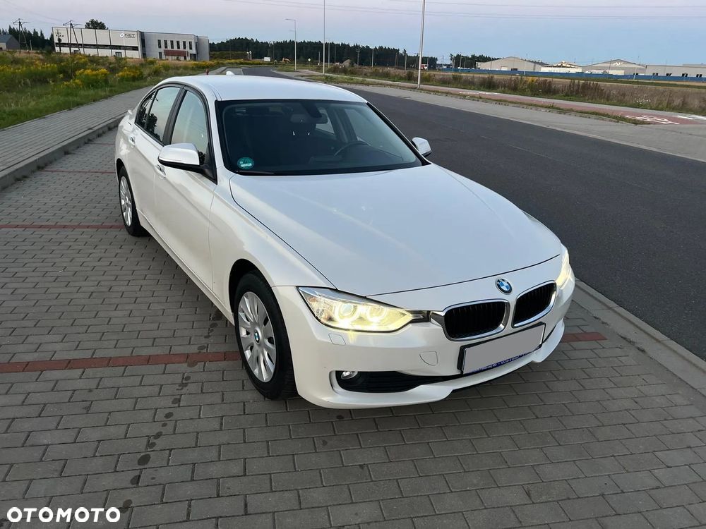 BMW Seria 3 316i Sport Line - 13