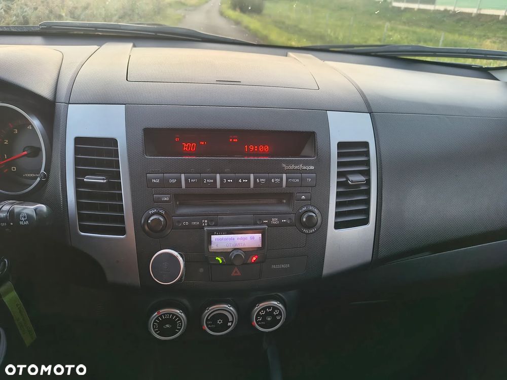 Mitsubishi Outlander 2.4 4WD Intense - 24