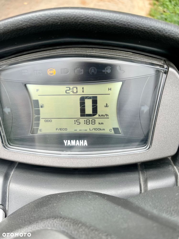 Yamaha NMAX - 8