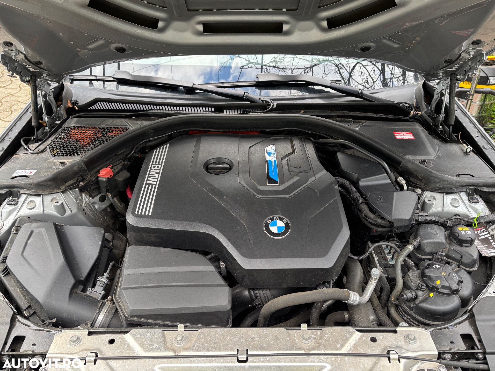 BMW Seria 3 330e Aut. Sport Line - 32