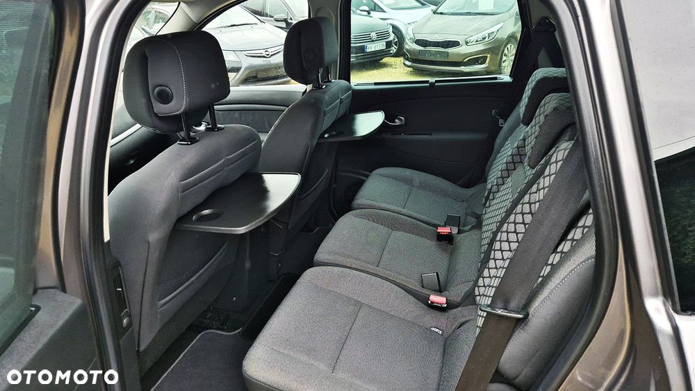 Renault Scenic 1.6 16V 110 TomTom Edition - 29