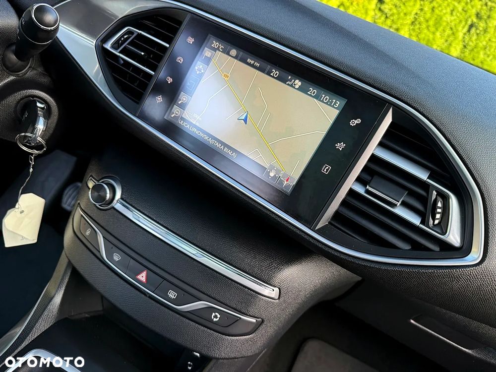 Peugeot 308 SW 1.6 BlueHDi Allure S&S - 32