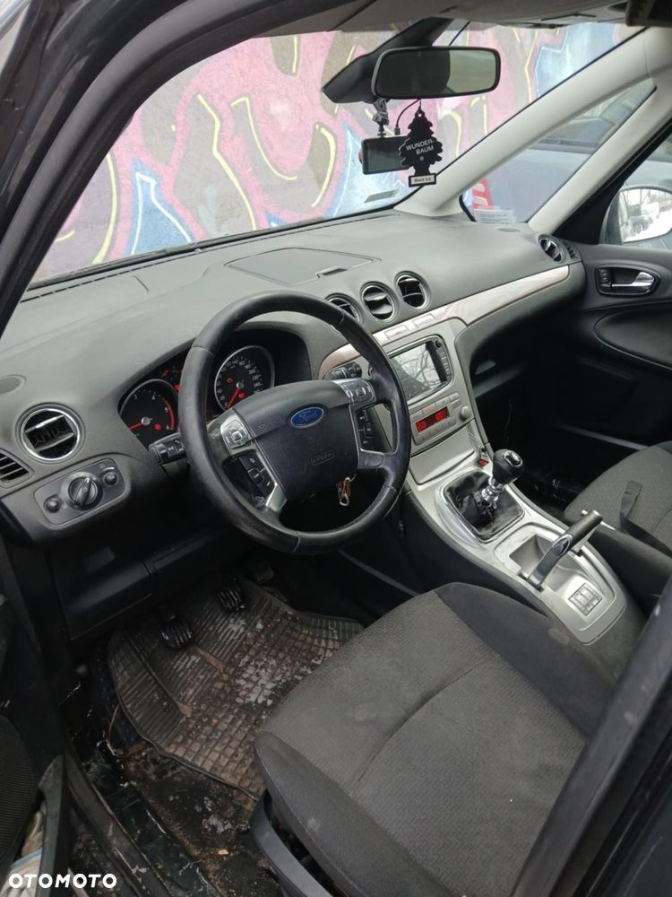 Ford Galaxy 2.0 TDCi Ambiente - 3